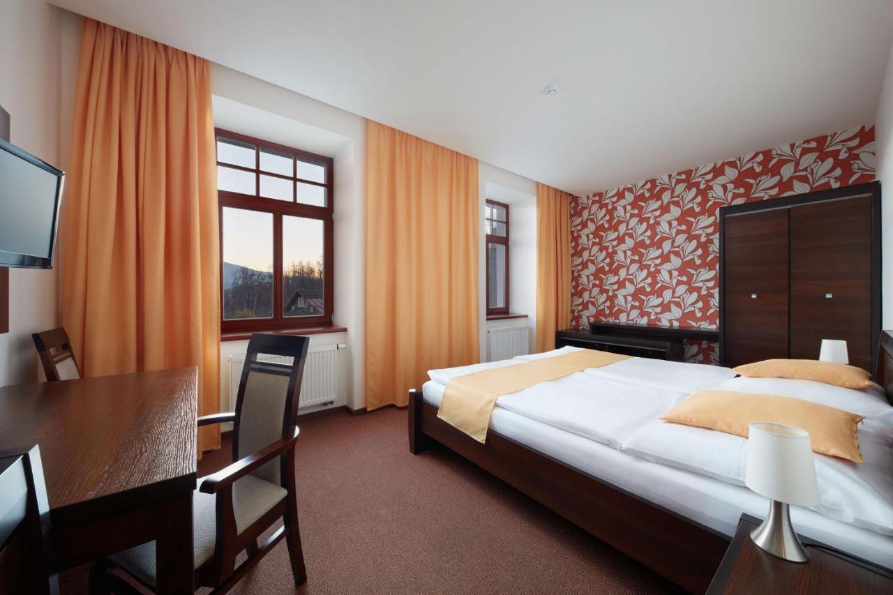 Hotel Slunny Dvur Jeseník エクステリア 写真