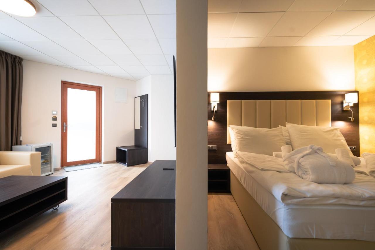 Hotel Slunny Dvur Jeseník エクステリア 写真