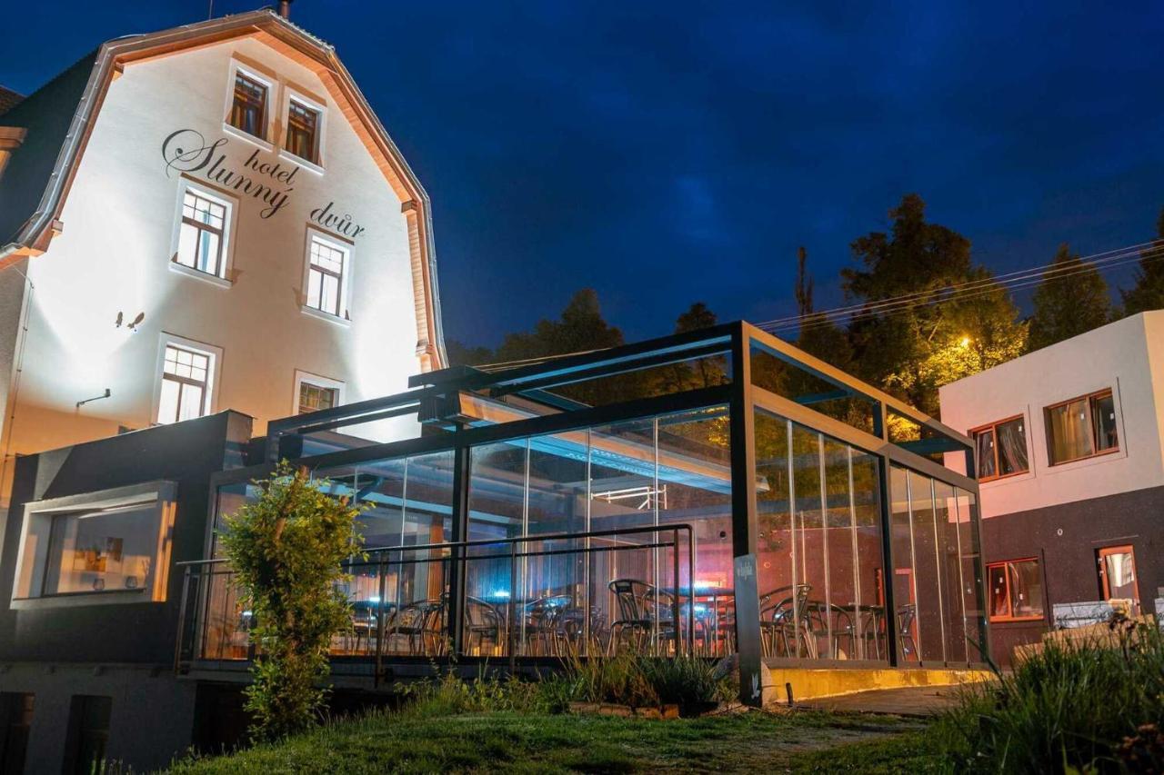 Hotel Slunny Dvur Jeseník エクステリア 写真