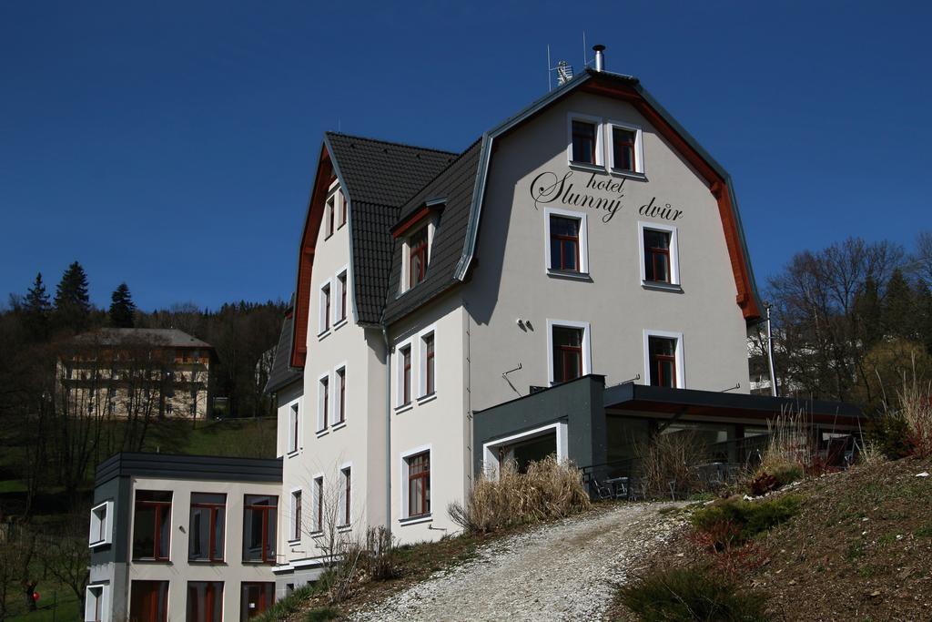 Hotel Slunny Dvur Jeseník エクステリア 写真